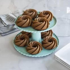 Nordic Ware Etagère ø 25 Cm Kunststof Blauw -Keukenproducten Winkel 50005 dessert stand 02 780x780 81066.1617722754.1280.1280